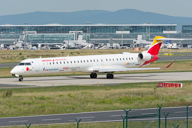 Photo of Photo of BOMBARDIER Regional Jet CRJ-1000