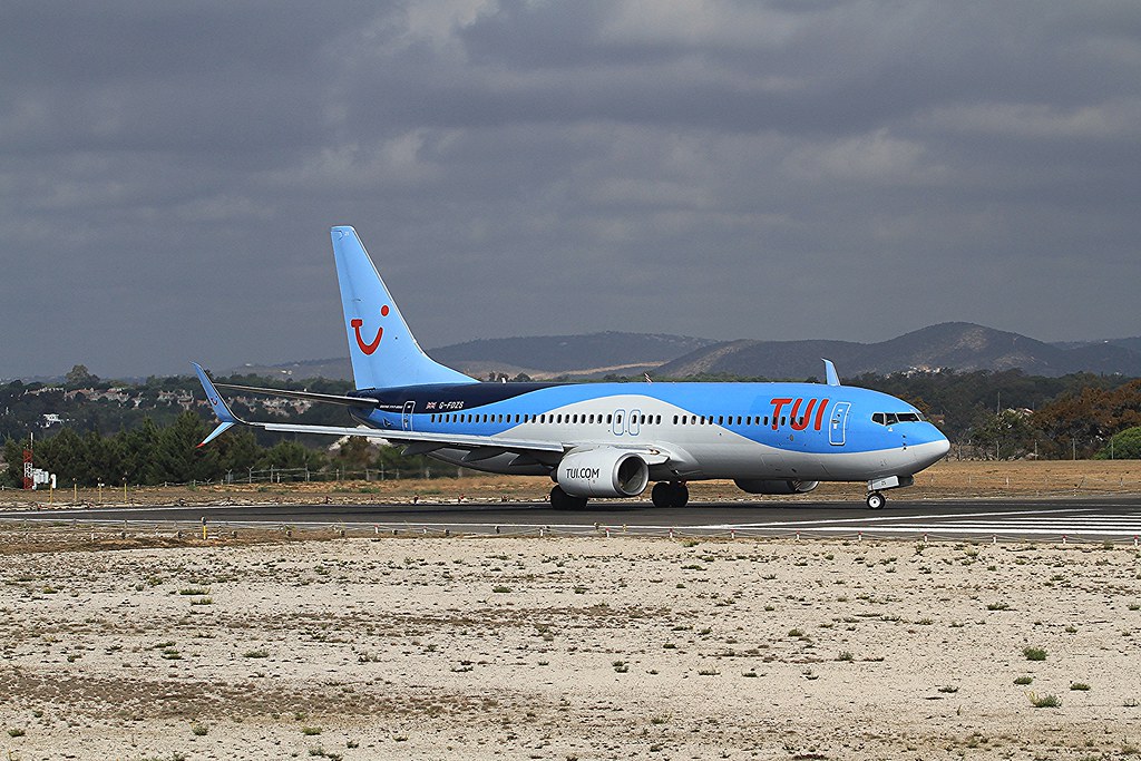 Photo of TUI Airways G-FDZS, Boeing 737-800