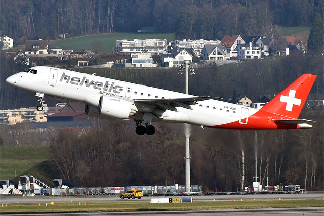 Photo of Photo of Embraer ERJ-190-E2