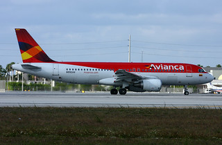 Photo of N992AV