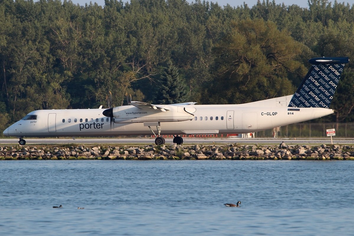 Photo of Porter Airlines C-GLQP, De Havilland Dash 8 (400)